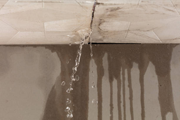 Professional Flood Damage Cleanup technician working in Ninnekah, OK